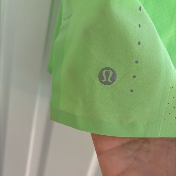 Lululemon size 8 tank NWOT - Picture 3 of 5